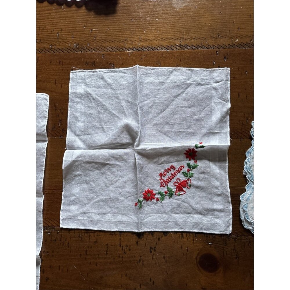 Collection Of Handkerchiefs Nine Total V-day Spring - Picture 12 of 14